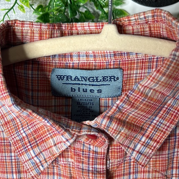 VTG Wrangler Long Sleeve Button Up - Picture 3 of 5